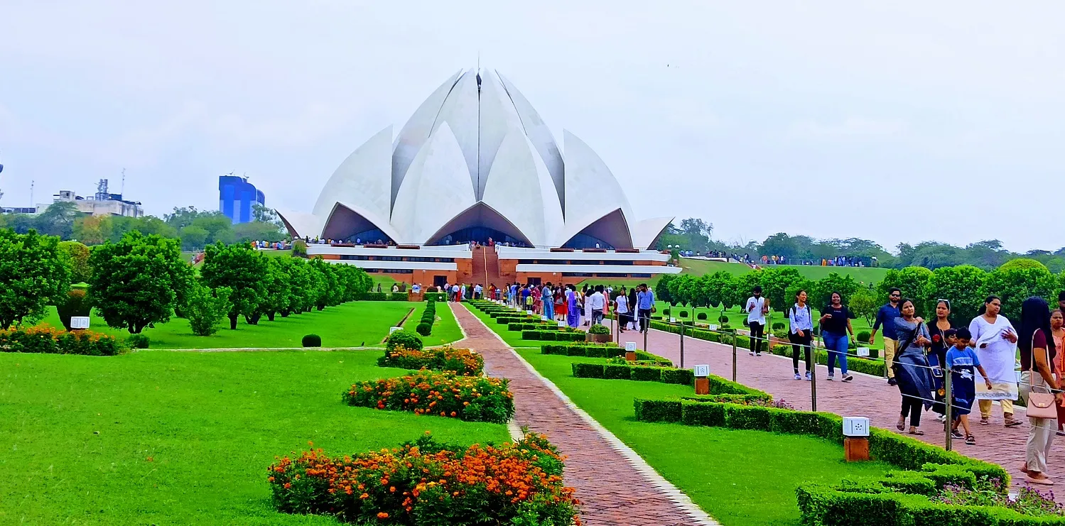 Lotus Temple Lotus Temple Nearest Metro Station