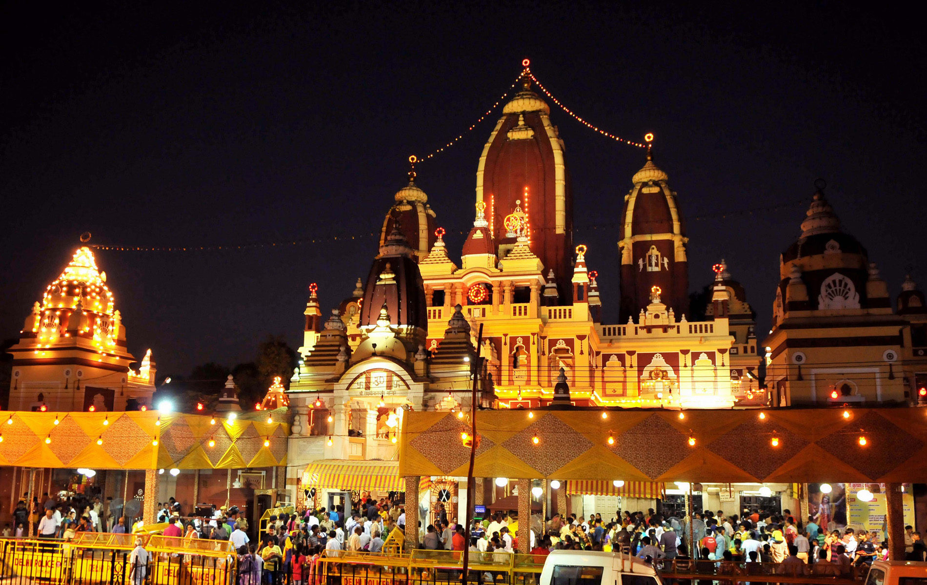 The Lakshmi Narayan Mandir (Birla Mandir) being illuminated on the Eve of ÔJANMASHTHAMIÕ celebrations, in New Delhi on August 17, 2014.