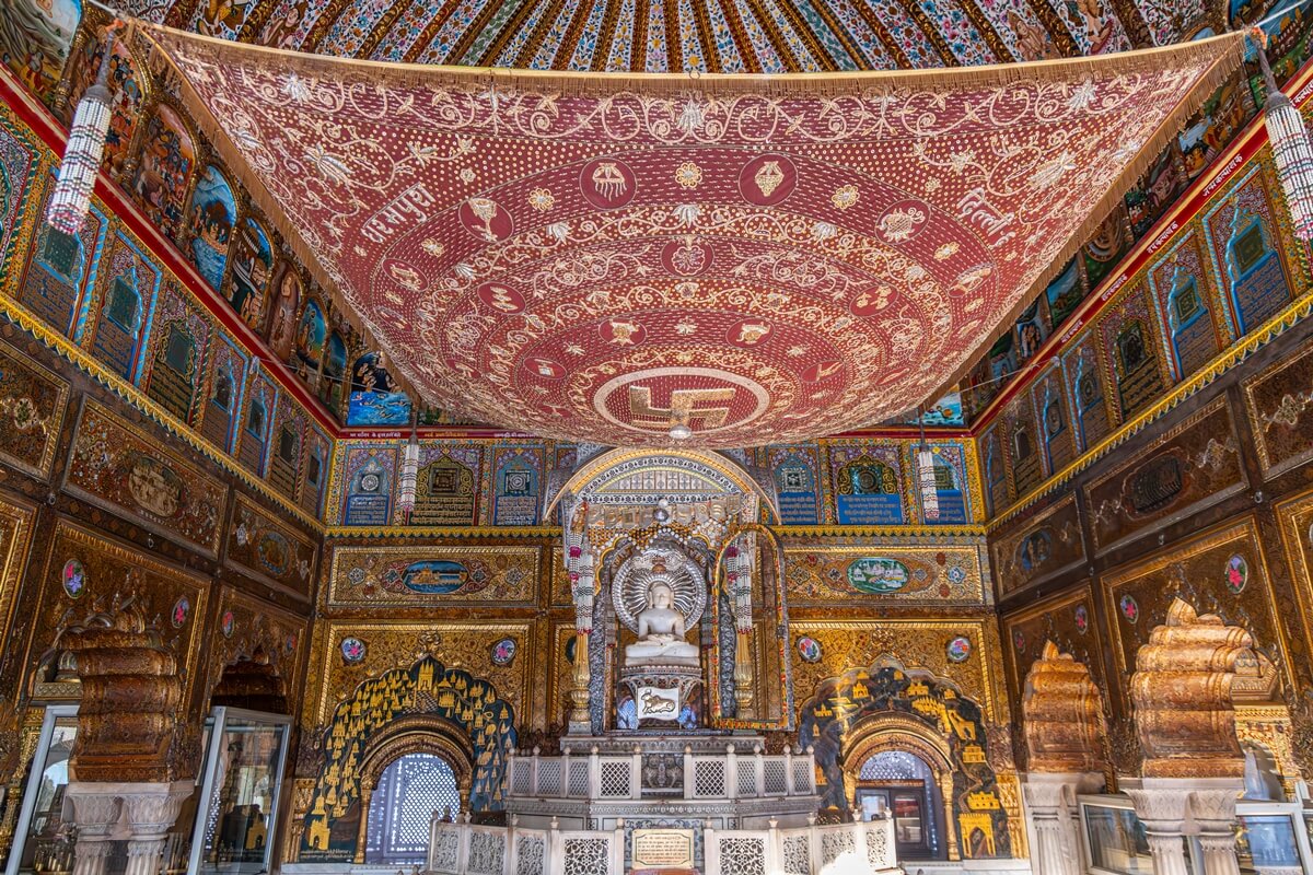 Shri Digambar Jain Lal Temple